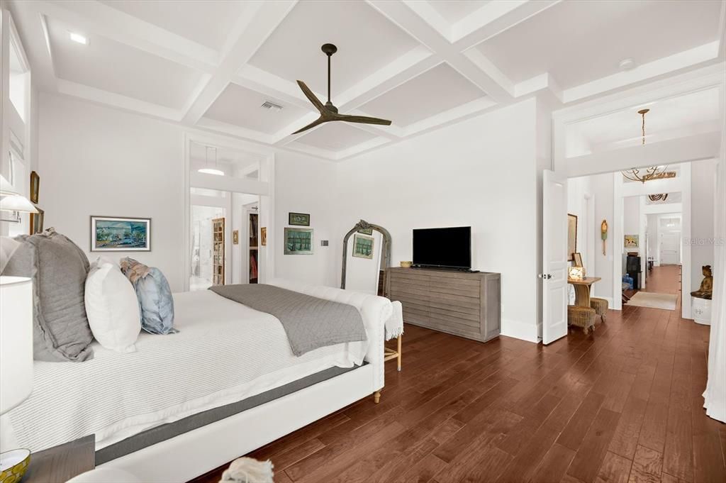 Bedroom, Interior, Pendant Lights, Recessed Lighting, Wood Texture Flooring