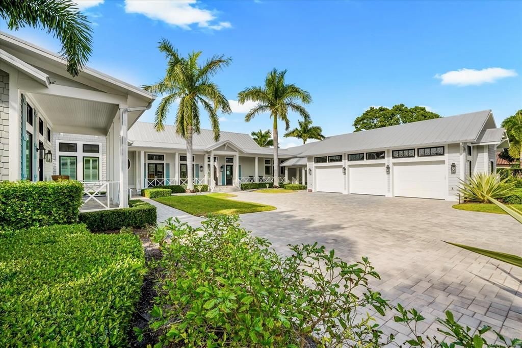 Attached, Exterior, Facade, Ranch