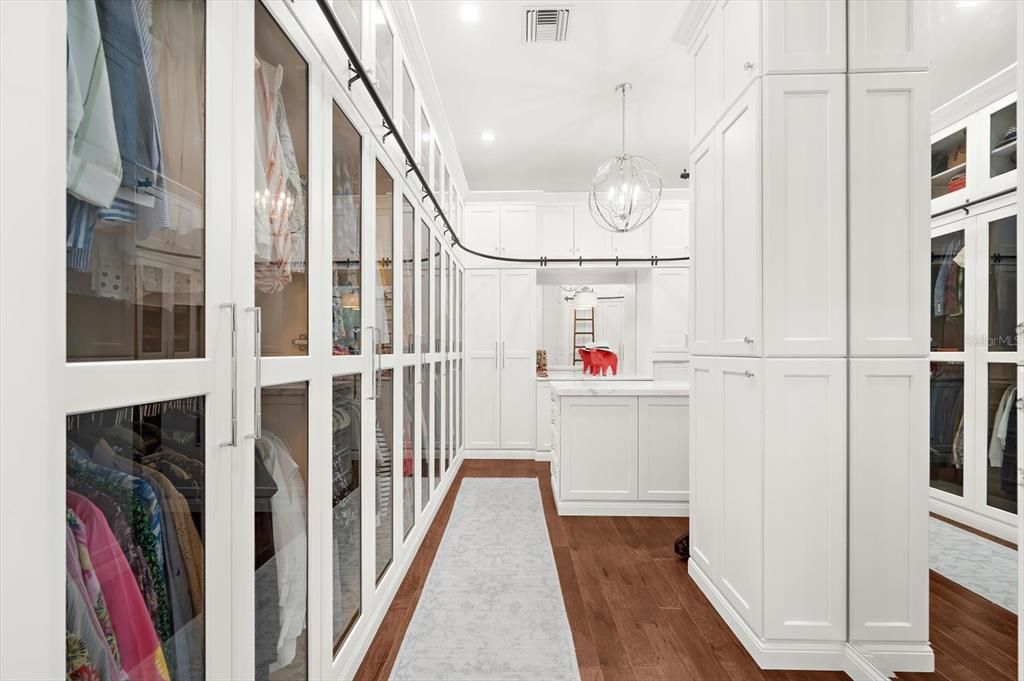 Chandelier, Interior, Recessed Lighting, Wood Texture Flooring