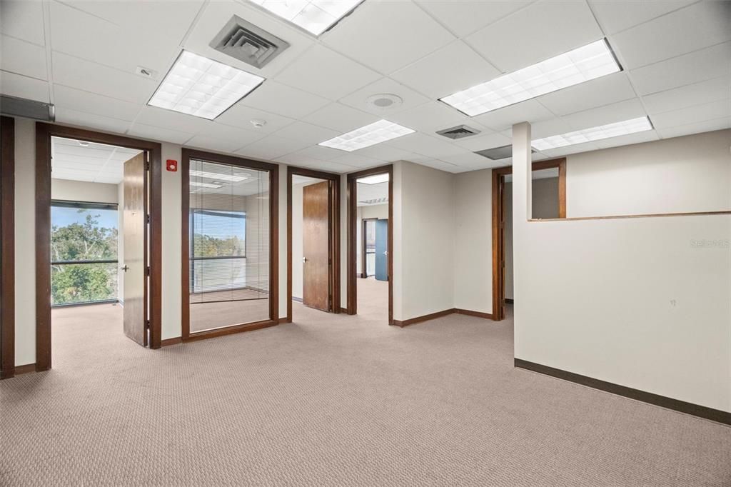 Empty room, Interior, Recessed Lighting