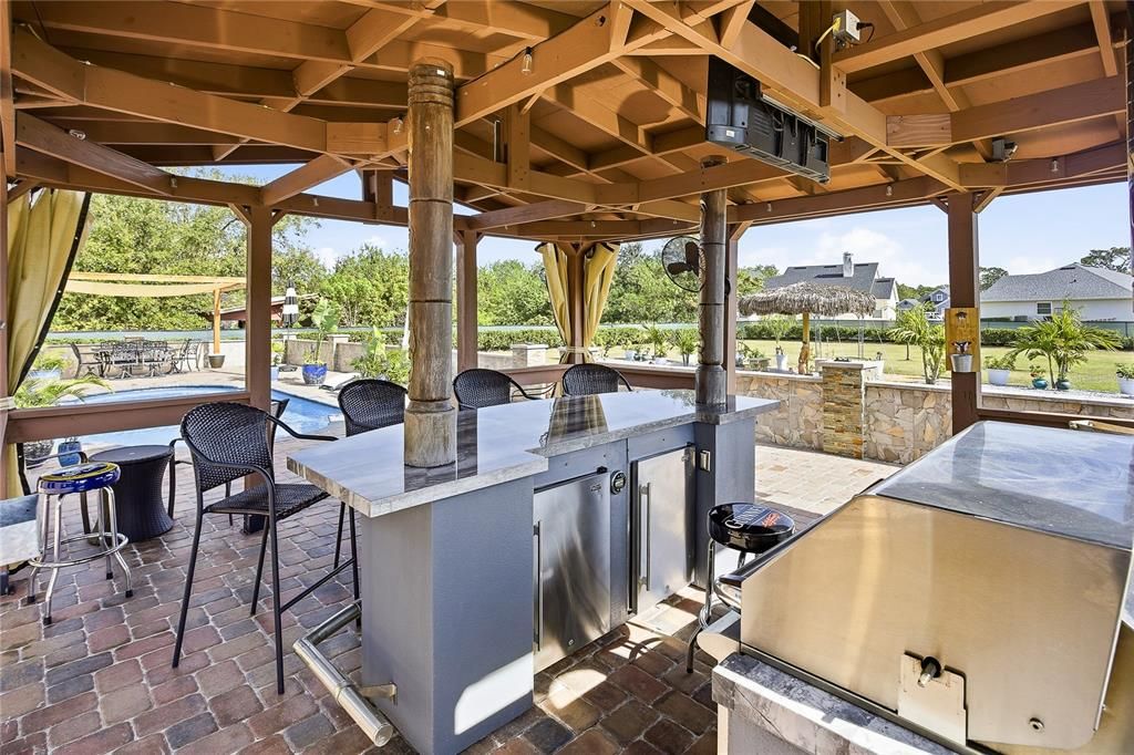 Exterior, Outdoor Kitchen