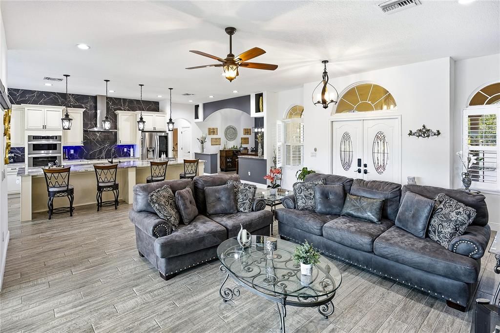 Interior, Kitchen, Living room, Pendant Lights, Recessed Lighting, Stainless Steel Appliances, Wood Texture Flooring