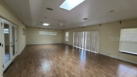 Empty room, Interior, Recessed Lighting, Wood Texture Flooring