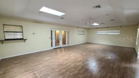 Empty room, Interior, Recessed Lighting, Wood Texture Flooring