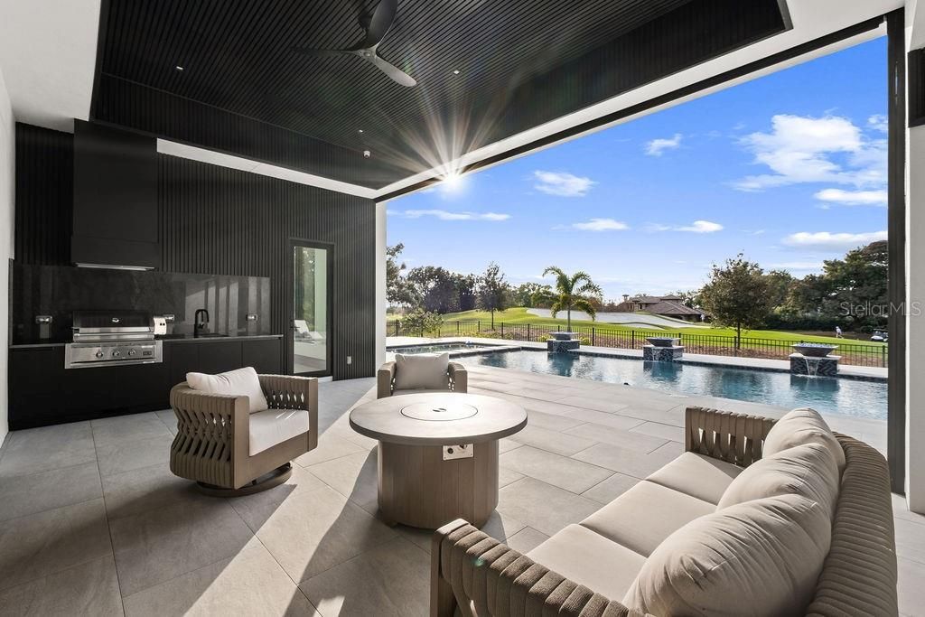 Exterior, Interior, Living room, Pool, Stainless Steel Appliances