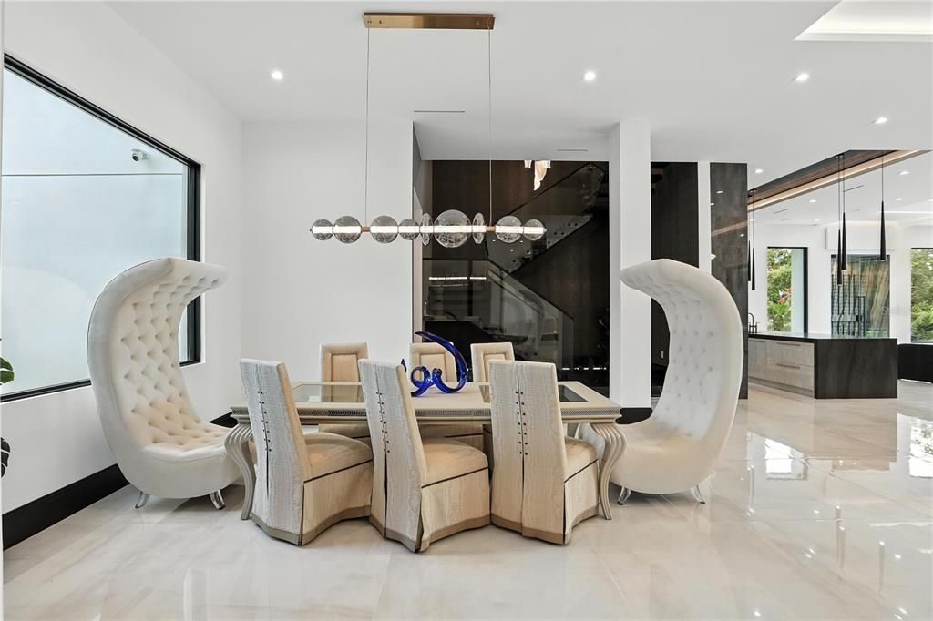 Dining room, Interior, Pendant Lights, Recessed Lighting