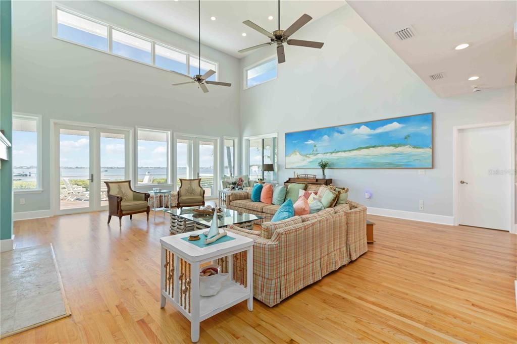 Interior, Living room, Recessed Lighting, Water, Wood Texture Flooring