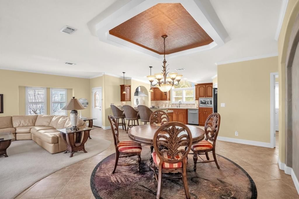 Chandelier, Dining room, Interior, Kitchen, Living room, Pendant Lights, Stainless Steel Appliances
