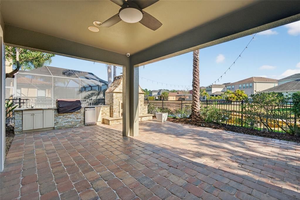 Exterior, Outdoor Kitchen