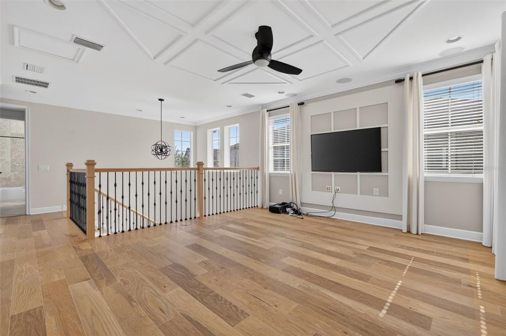 Interior, Pendant Lights, Recessed Lighting, Wood Texture Flooring