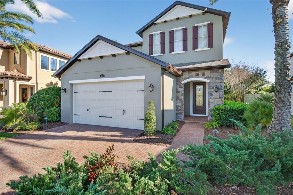 Attached, Exterior, Facade, Mediterranean