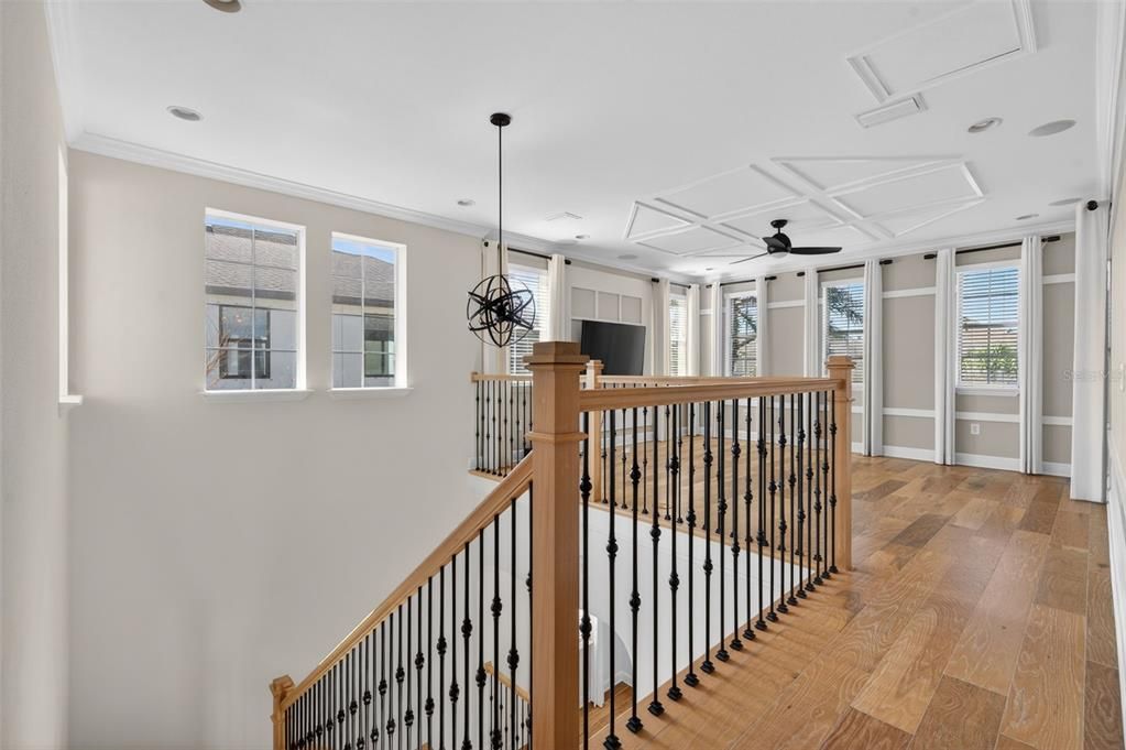 Interior, Pendant Lights, Recessed Lighting, Wood Texture Flooring