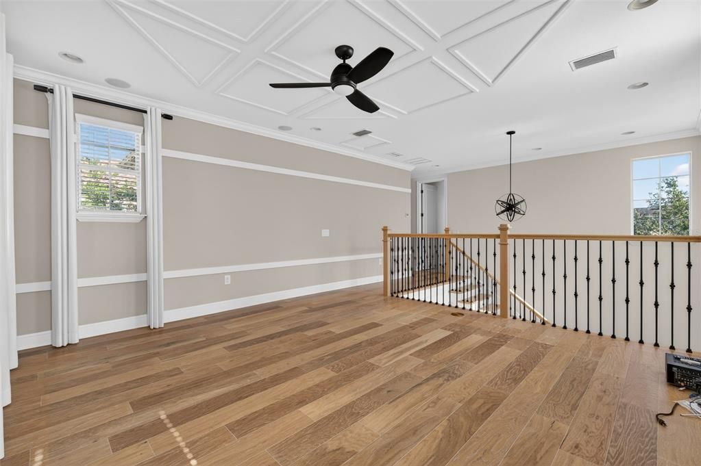 Interior, Pendant Lights, Recessed Lighting, Wood Texture Flooring