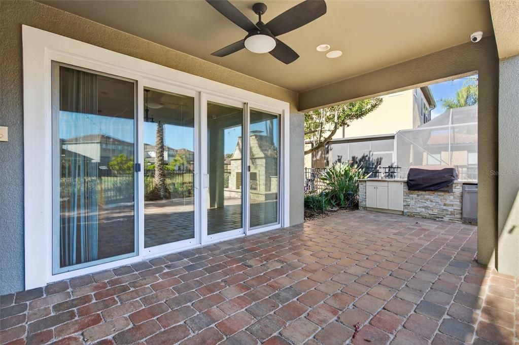 Exterior, Outdoor Kitchen