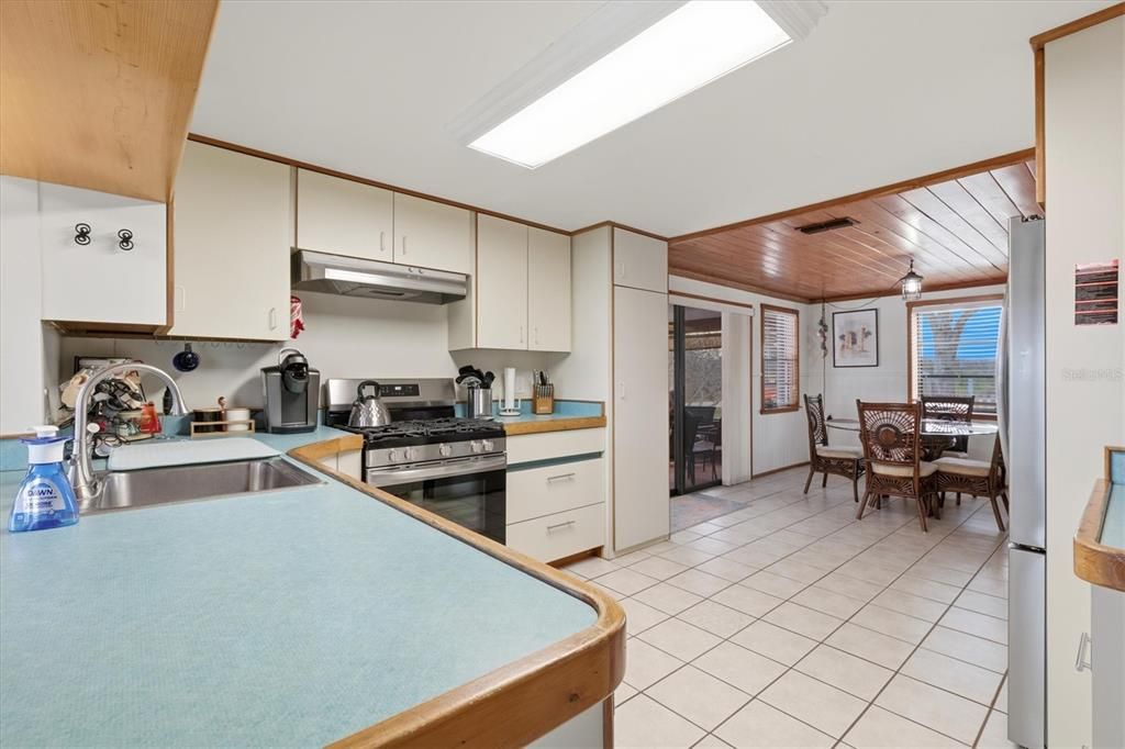 Dining room, Interior, Kitchen, Wooden Ceilings
