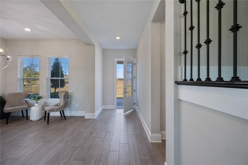 Interior, Recessed Lighting, Wood Texture Flooring