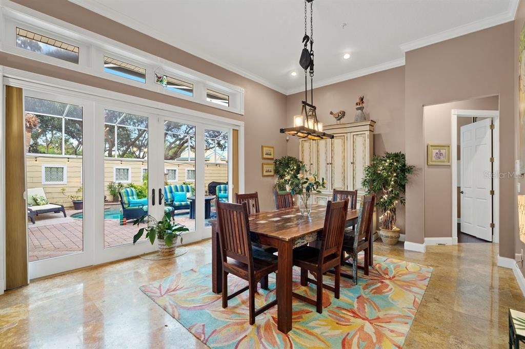 Dining room, Interior, Pendant Lights, Recessed Lighting