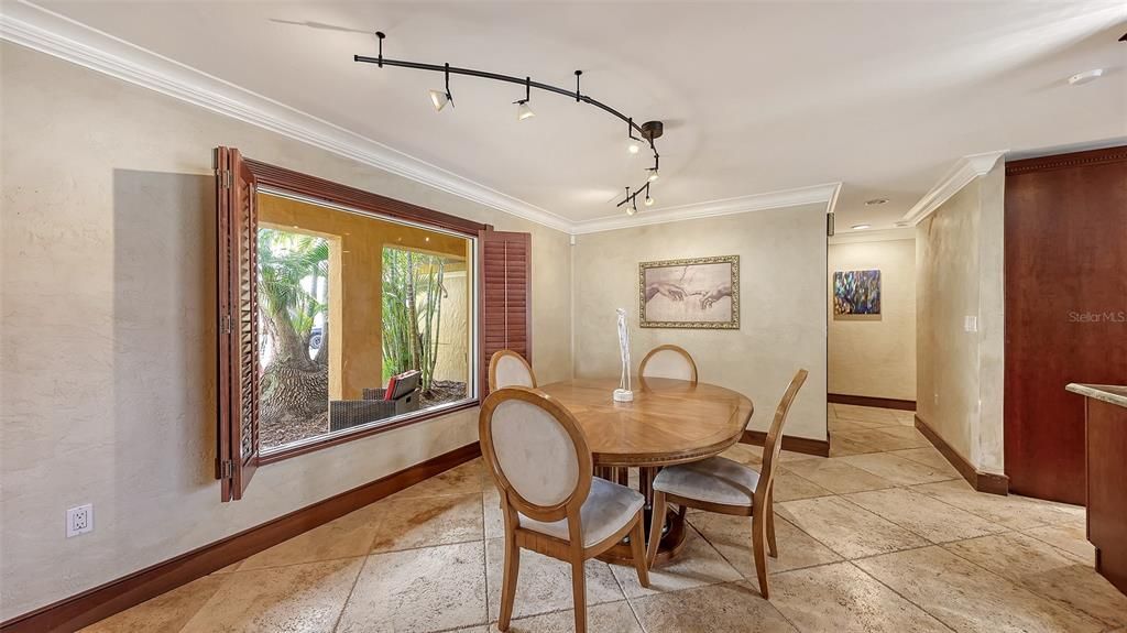 Dining room, Interior, Recessed Lighting