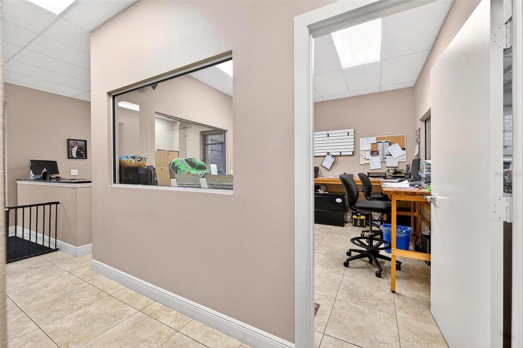 Home Office, Interior