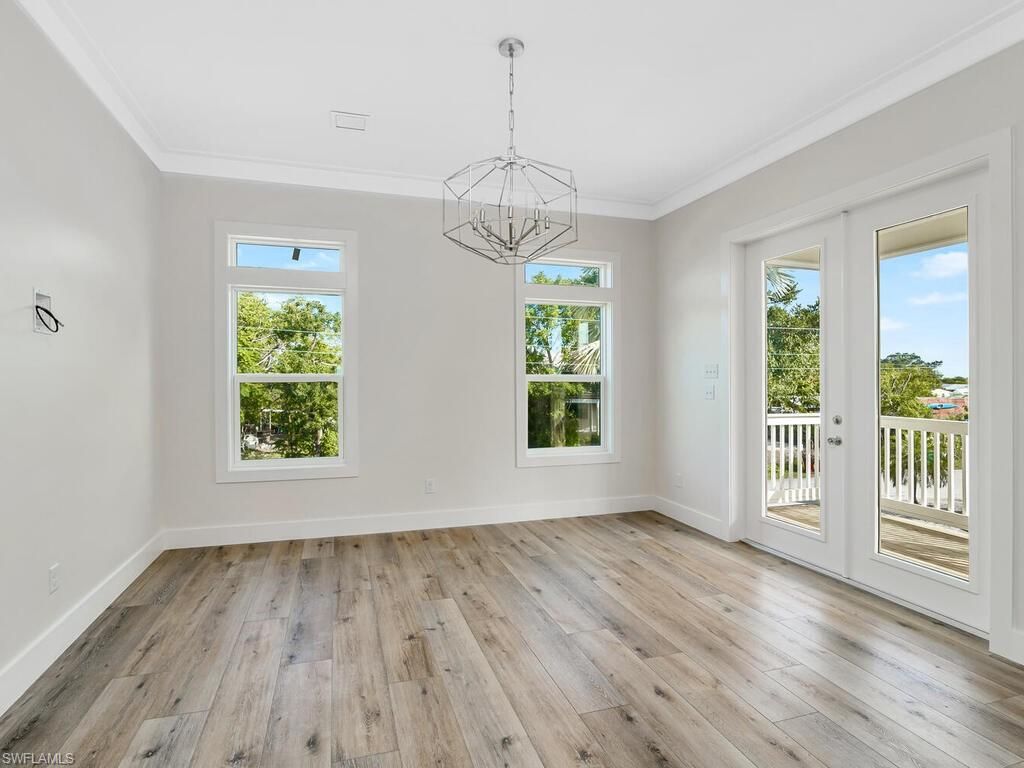 Empty room, Interior, Pendant Lights, Wood Texture Flooring