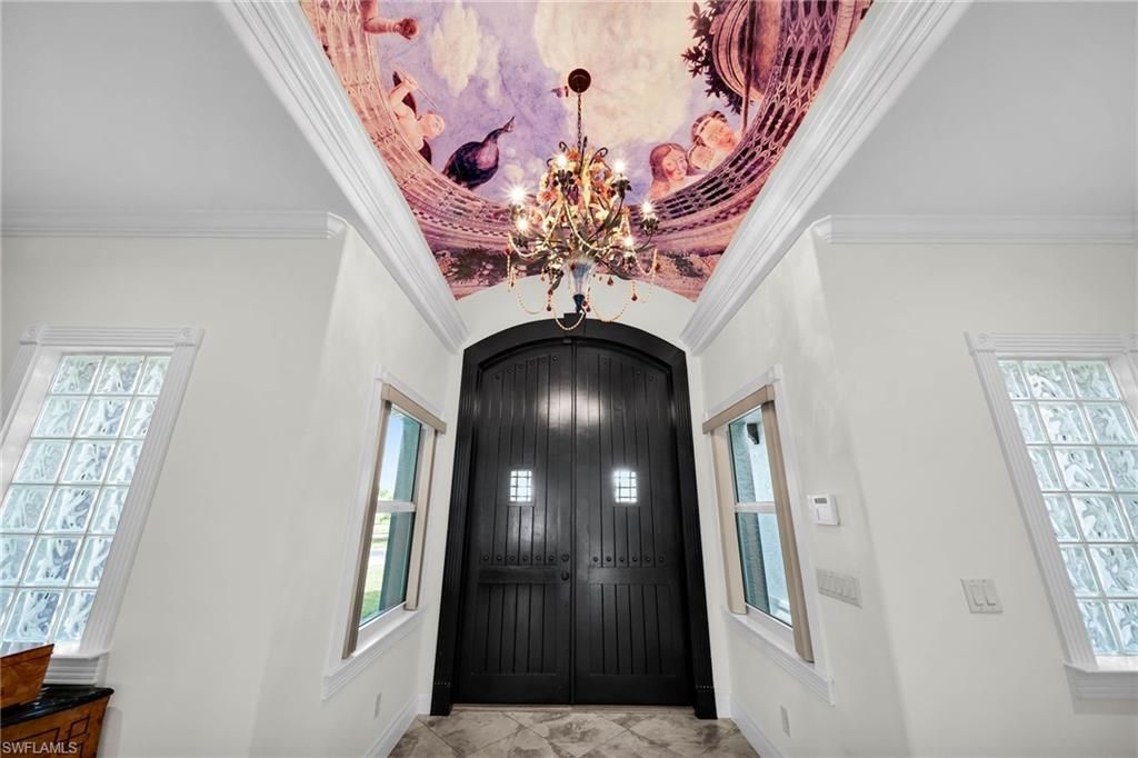 Chandelier, Interior