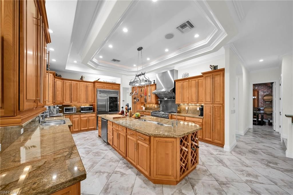 Interior, Kitchen, Pendant Lights, Recessed Lighting, Stainless Steel Appliances