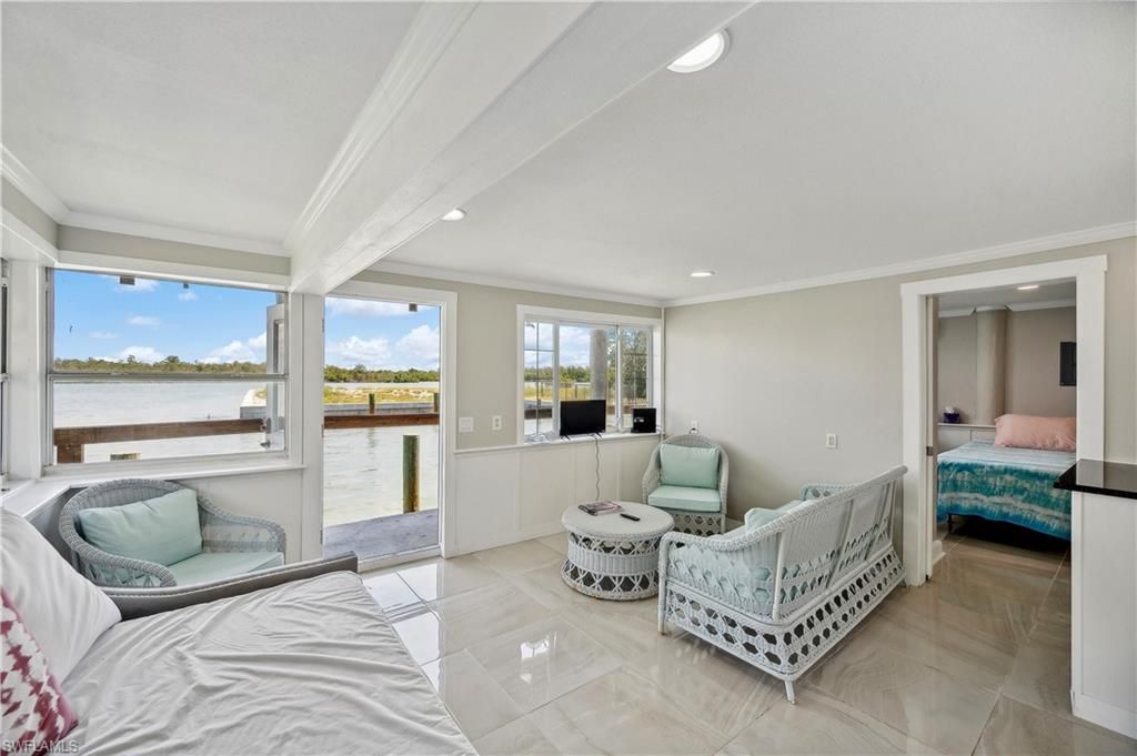 Bedroom, Interior, Recessed Lighting, Water