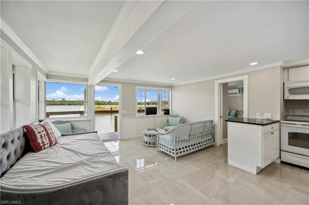 Interior, Kitchen, Living room, Recessed Lighting, Water