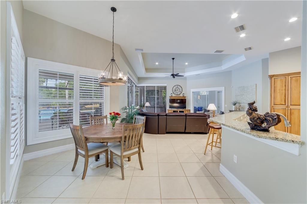 Dining room, Interior, Living room, Pendant Lights, Recessed Lighting