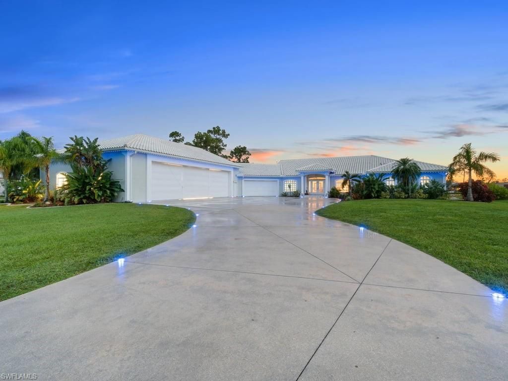 Backyard, Detached Garage, Exterior