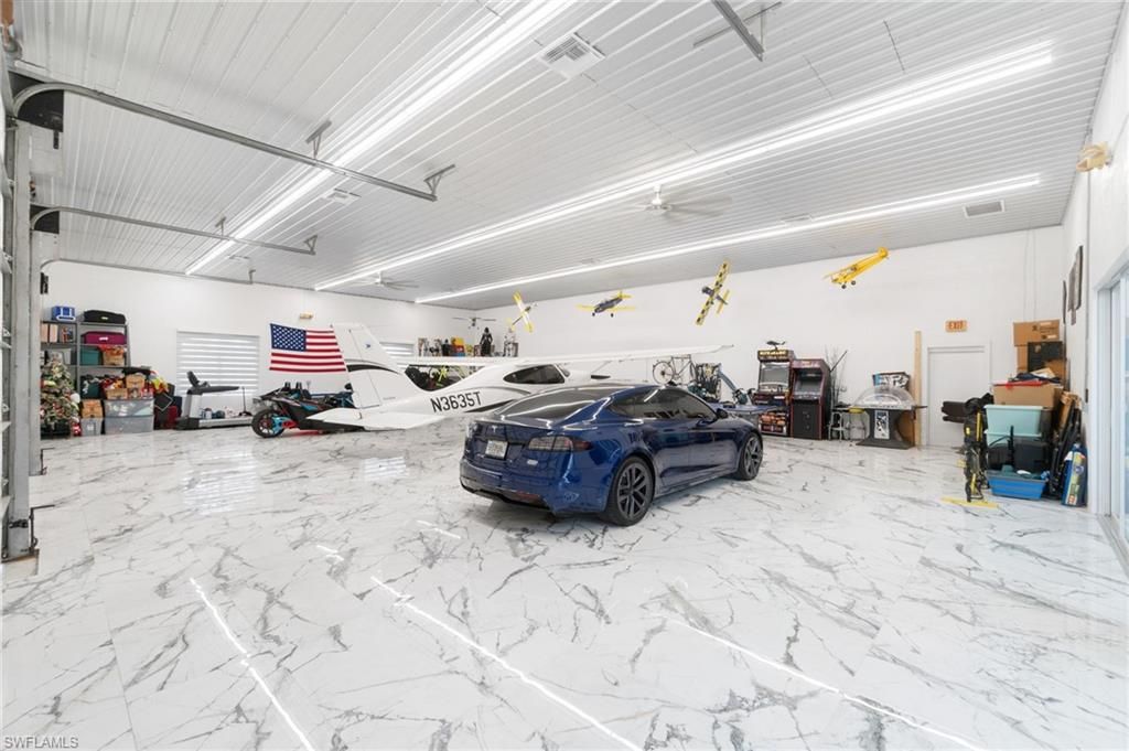 Garage, Interior, Marble