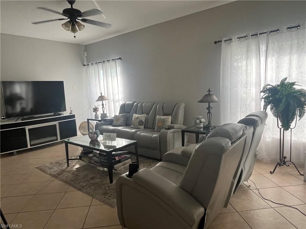Interior, Living room