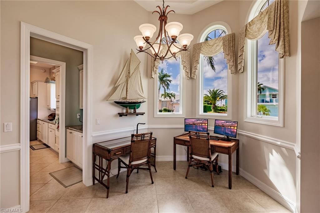 Chandelier, Dining room, Interior