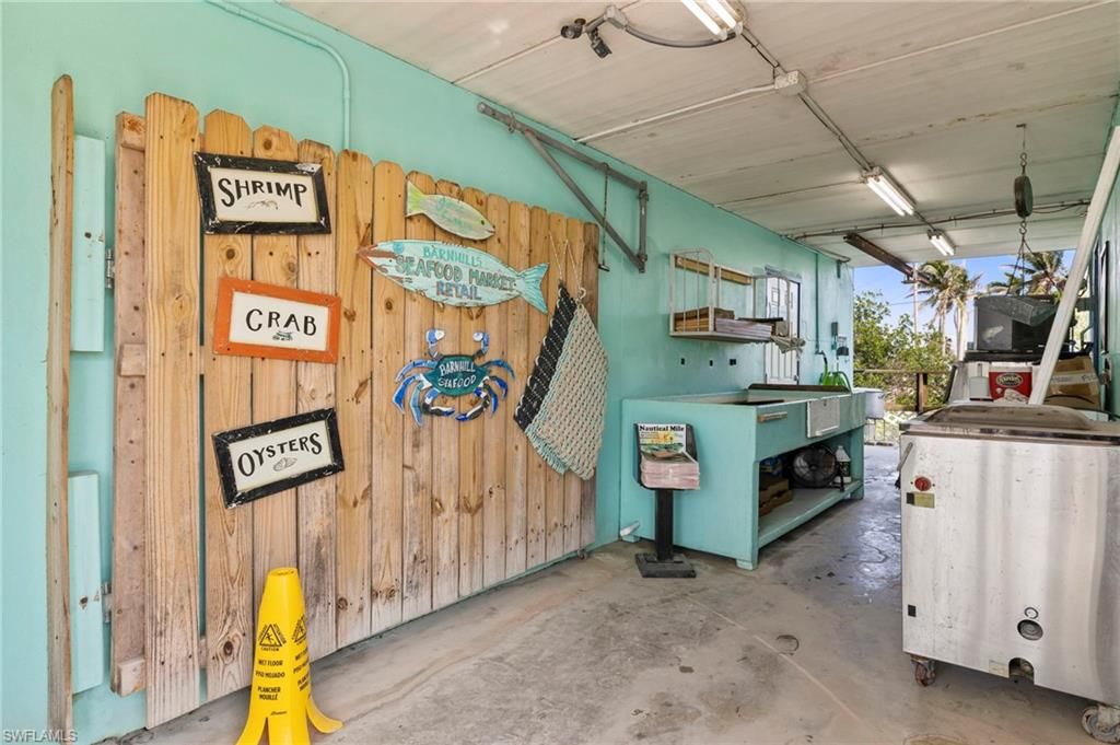 Exterior, Interior, Wooden Walls