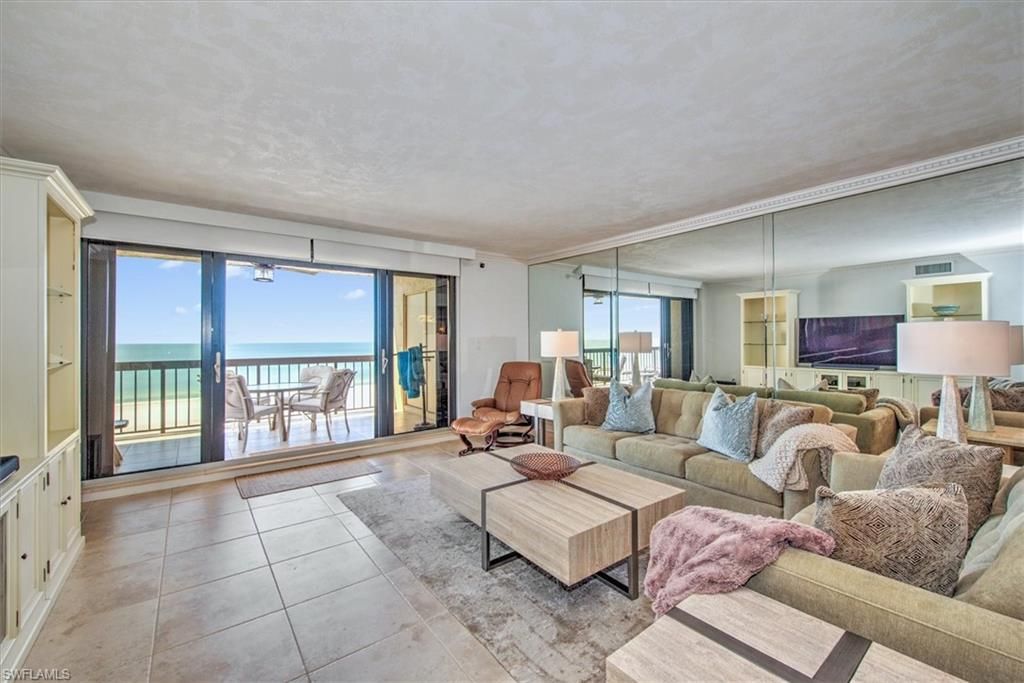 Interior, Living room, Water