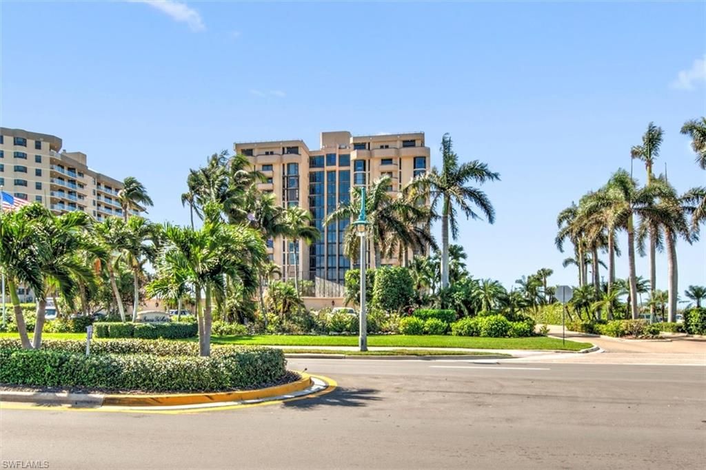 Exterior, Facade, Condo Building
