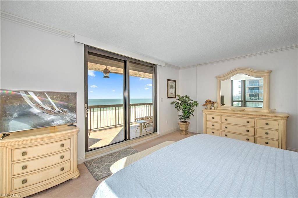 Bedroom, Interior, Water