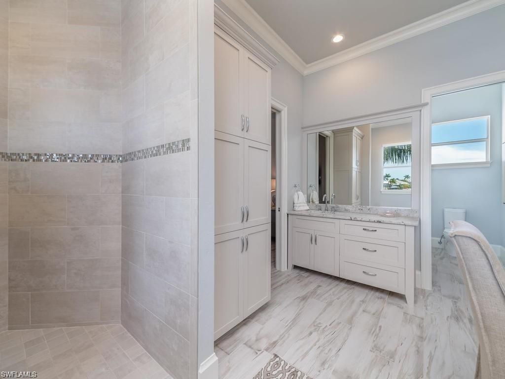 Bathroom, Interior, Marble, Recessed Lighting