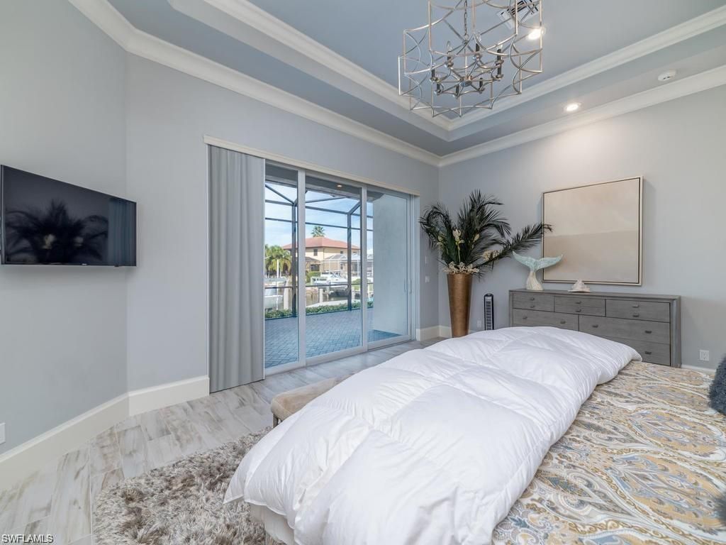 Bedroom, Interior, Pendant Lights, Recessed Lighting, Wood Texture Flooring