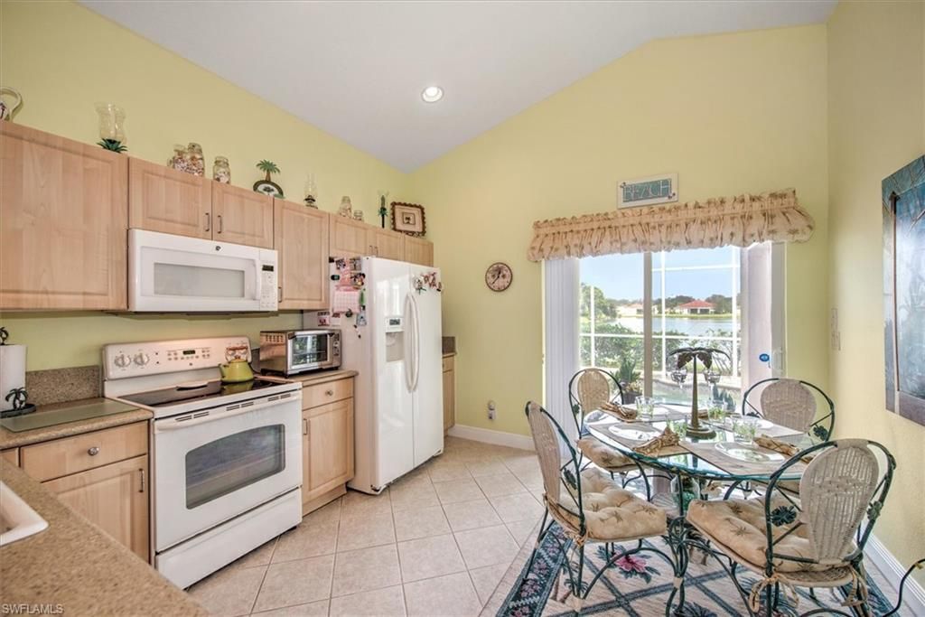 Dining room, Interior, Kitchen, Recessed Lighting