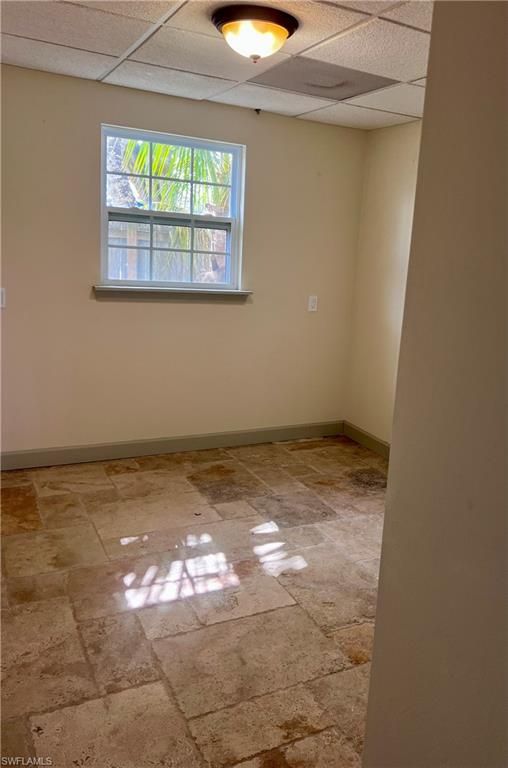 Empty room, Interior