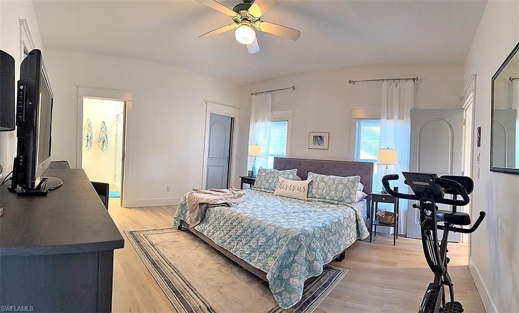 Bedroom, Fitness Equipment, Interior, Wood Texture Flooring