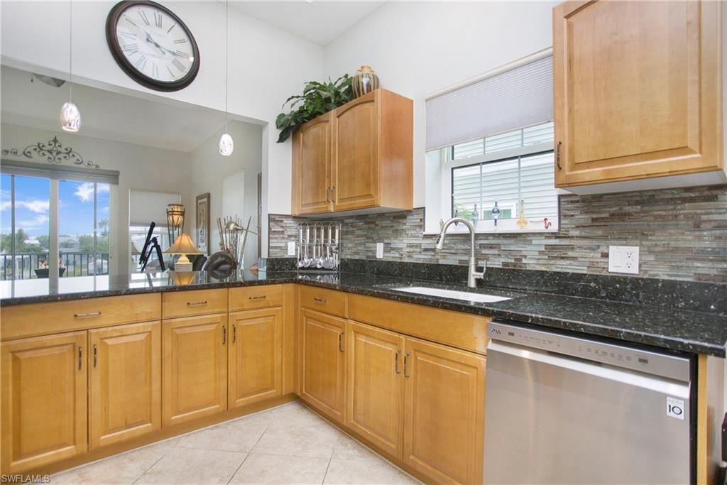 Interior, Kitchen, Pendant Lights, Stainless Steel Appliances