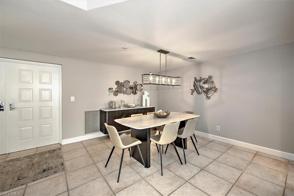 Dining room, Interior, Pendant Lights