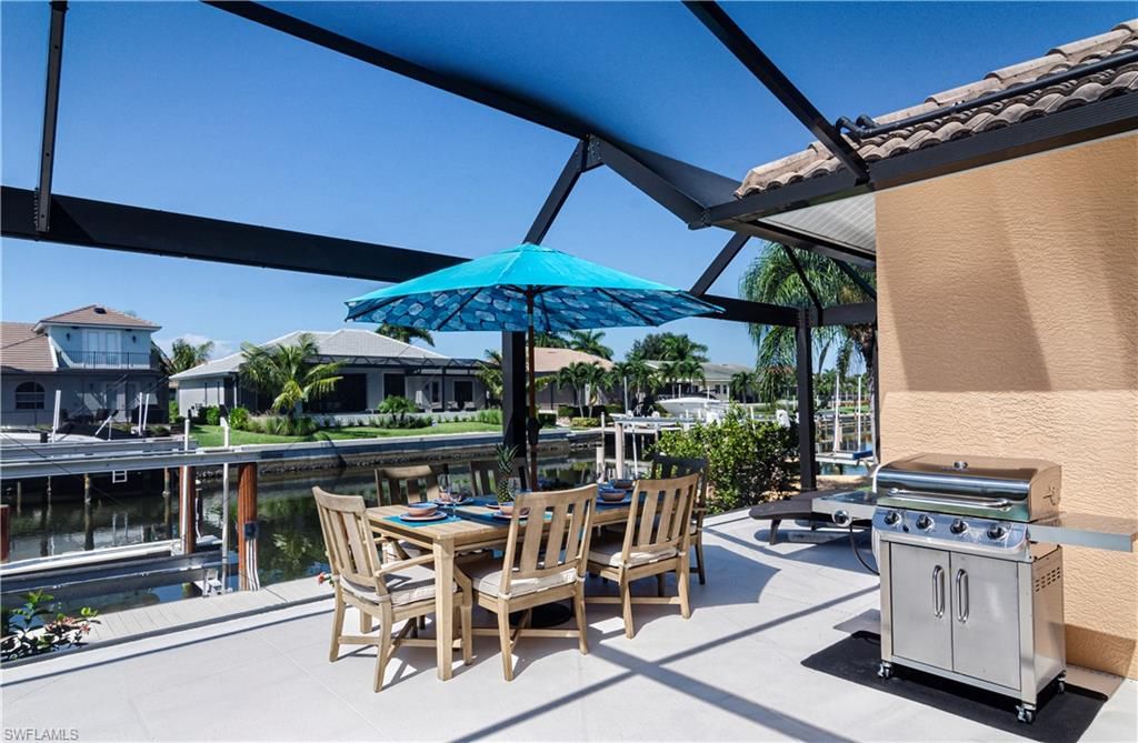 Exterior, Sun Room