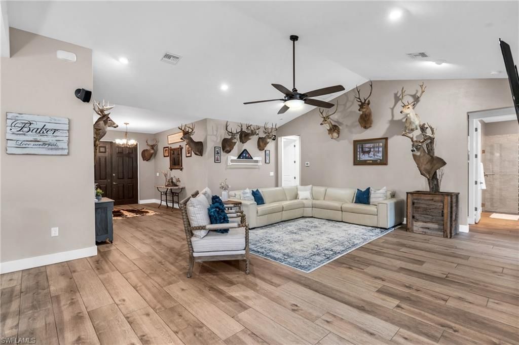 Interior, Living room, Pendant Lights, Recessed Lighting, Wood Texture Flooring