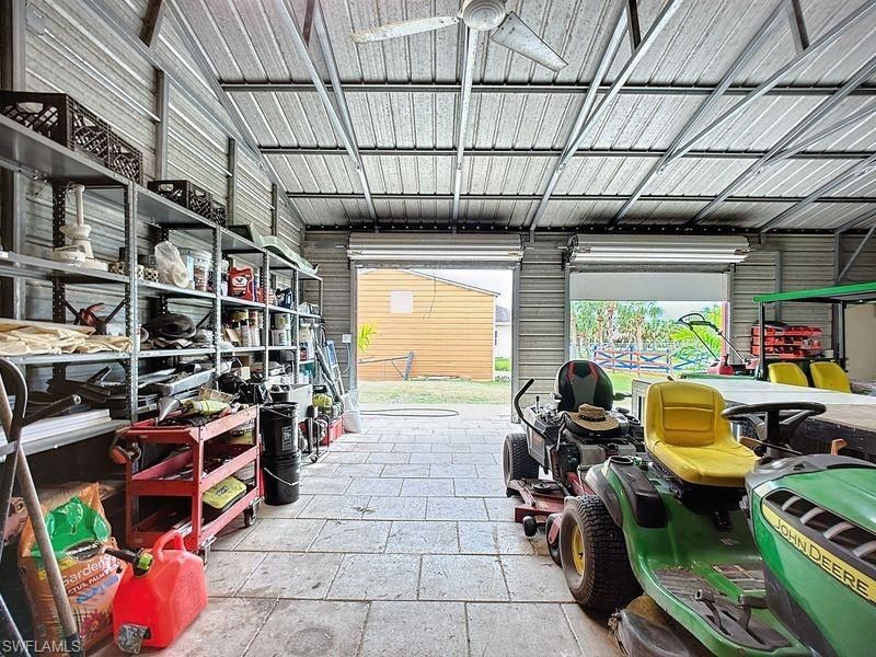 Garage, Interior