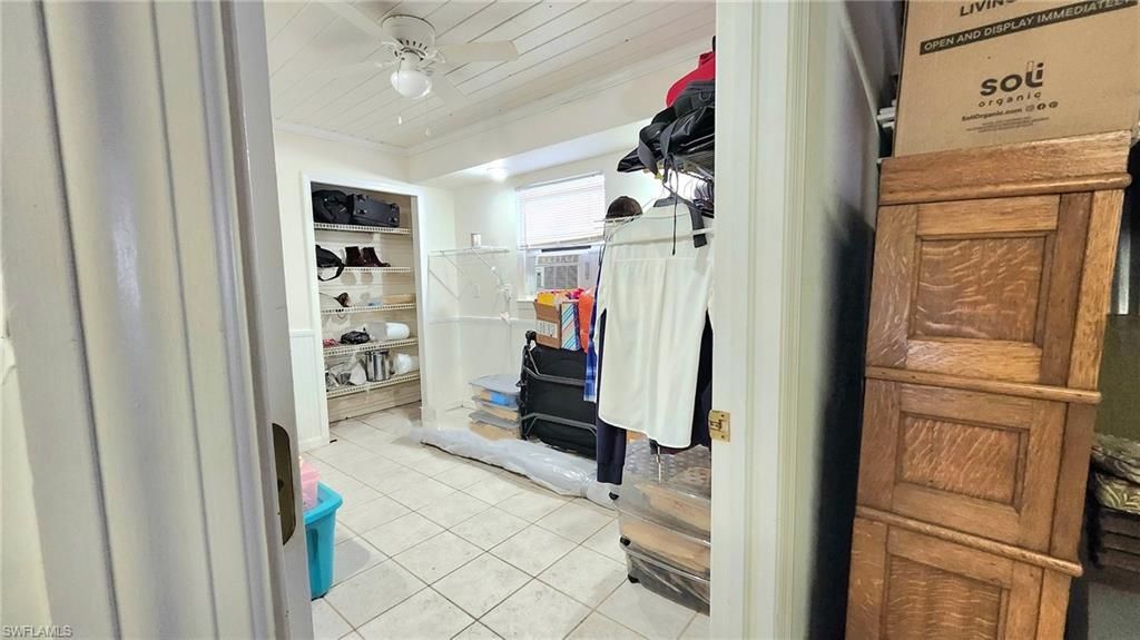 Interior, Walk-in Closets