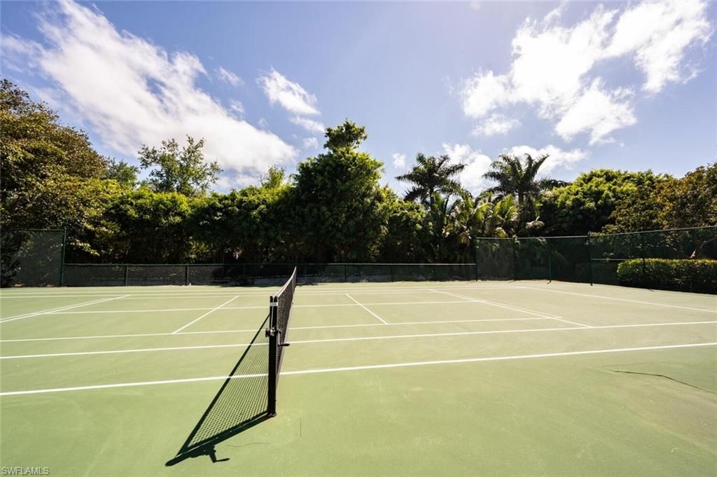 Exterior, Tennis Courts