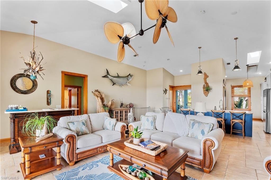 Dining room, Interior, Living room, Pendant Lights, Recessed Lighting